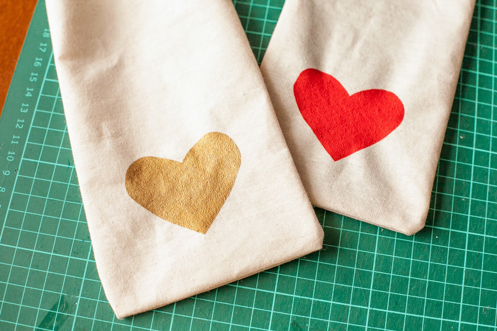 no sew fabric bags with love hearts painted on them