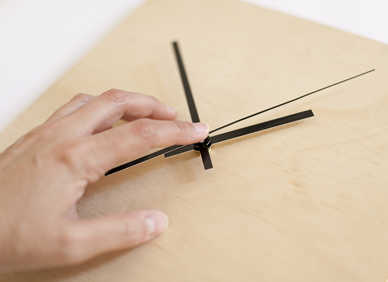 how to make a clock